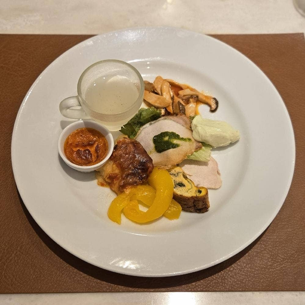 トラットリア・チェーロ