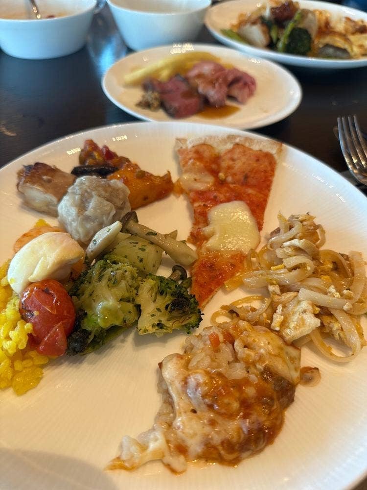 PACIFIC TABLE