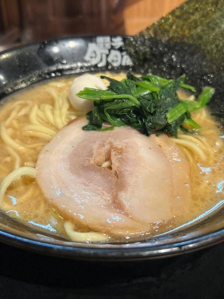 横浜家系ラーメン 三ノ宮商店