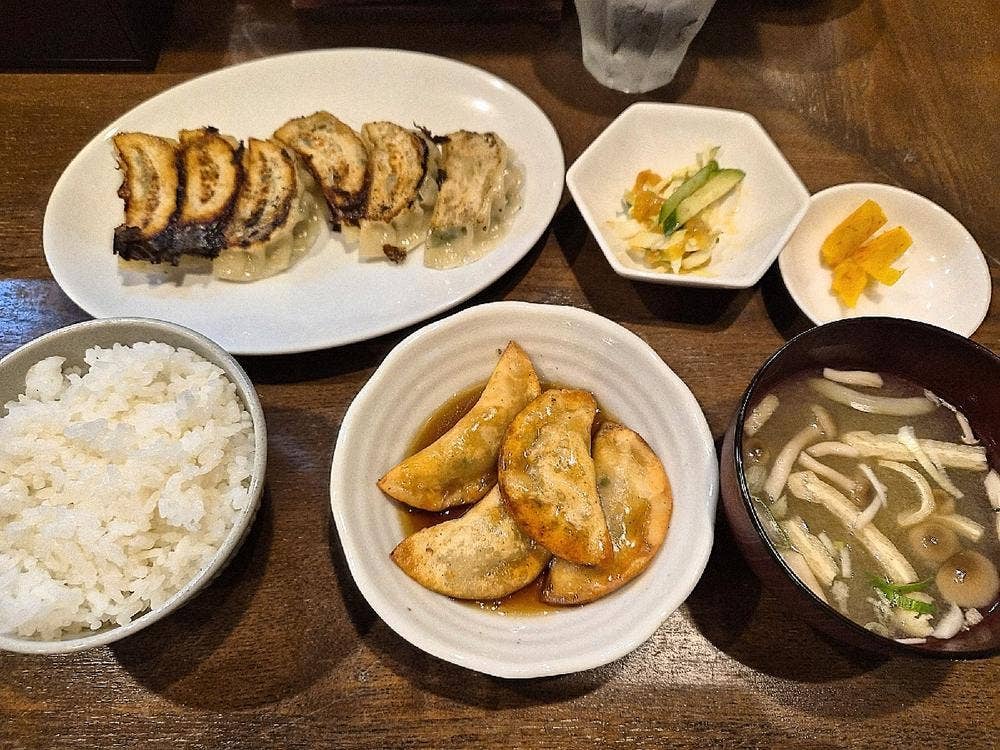 ぎょうざ屋 くまぞう