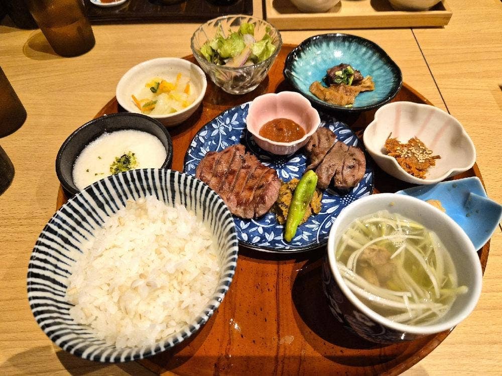 炭焼牛たん東山 金沢フォーラス店