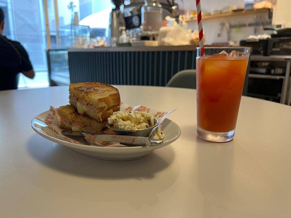 PARLORS 馬喰横山