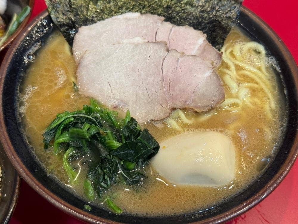 横浜ラーメン おか本