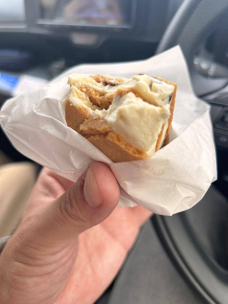 六花亭 五稜郭店