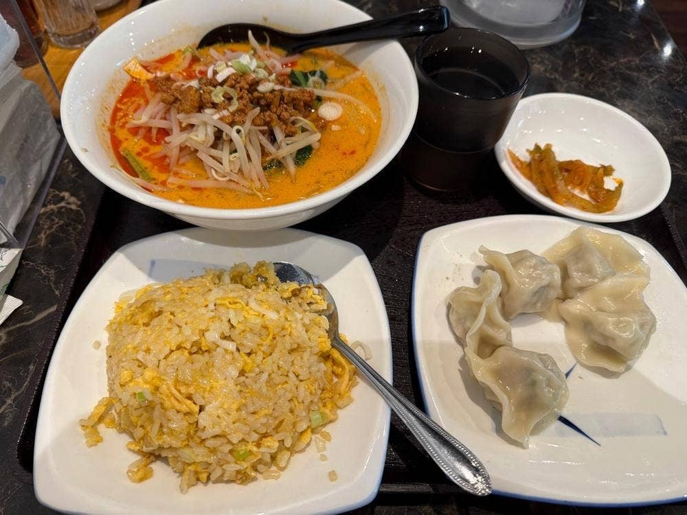 青山餃子房 浜松町店