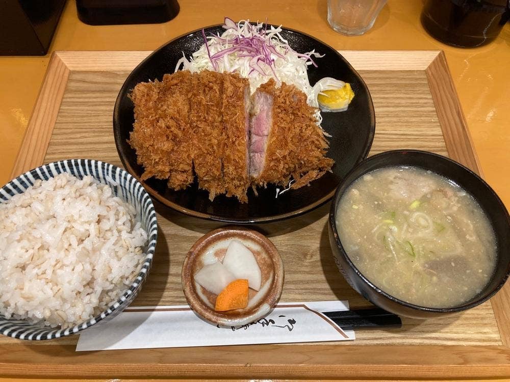 とん汁と玄米の店檍食堂