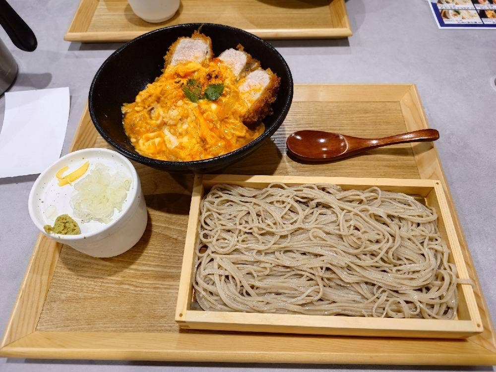 十割そば 中村麺兵衛 加須店