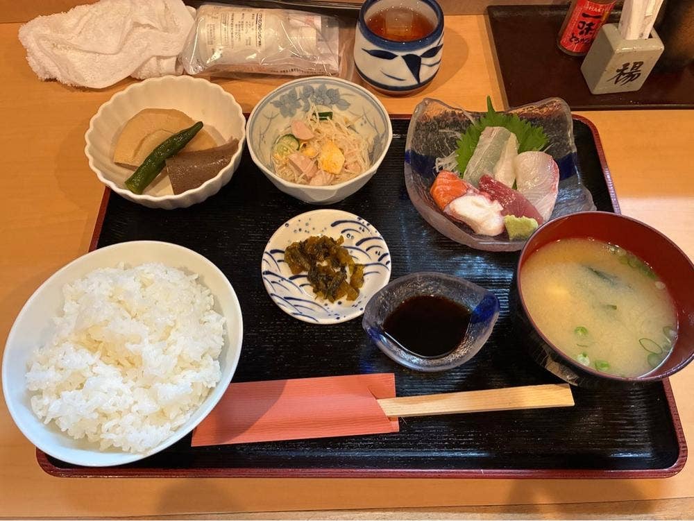 山もと
