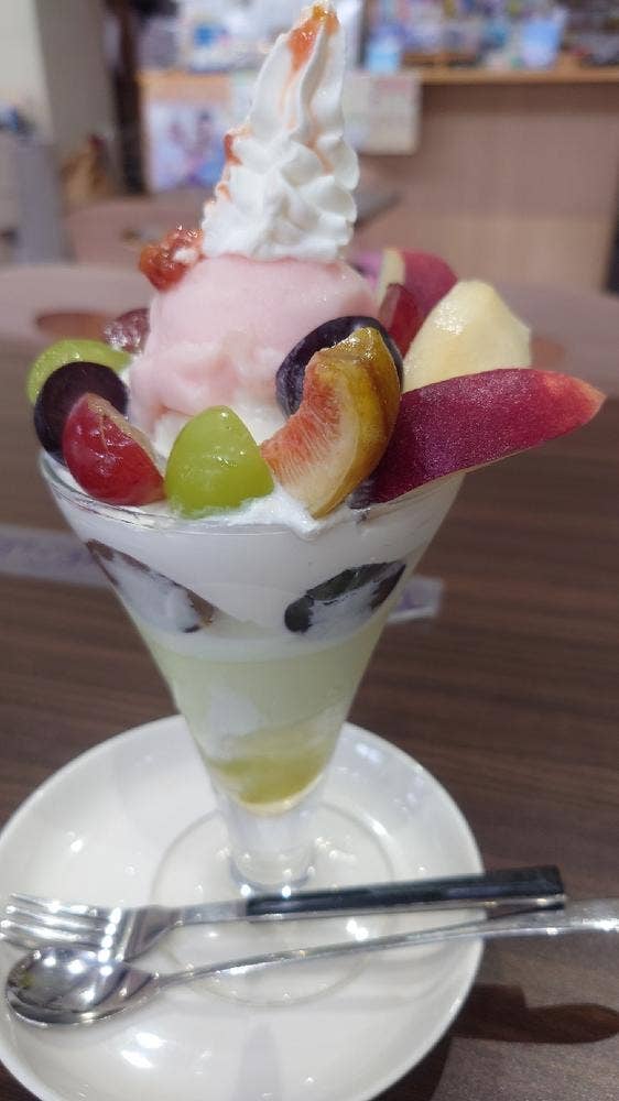 オーチャードカフェ 街の駅やまなし店