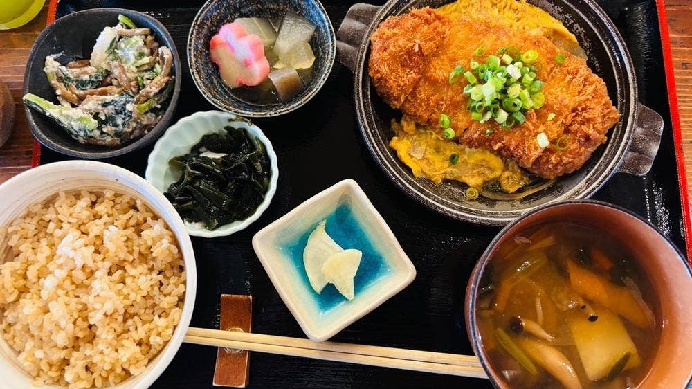 八代目 傳左衛門めし屋