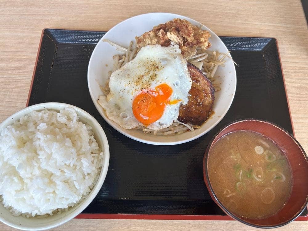 中毒飯 チョモランマ