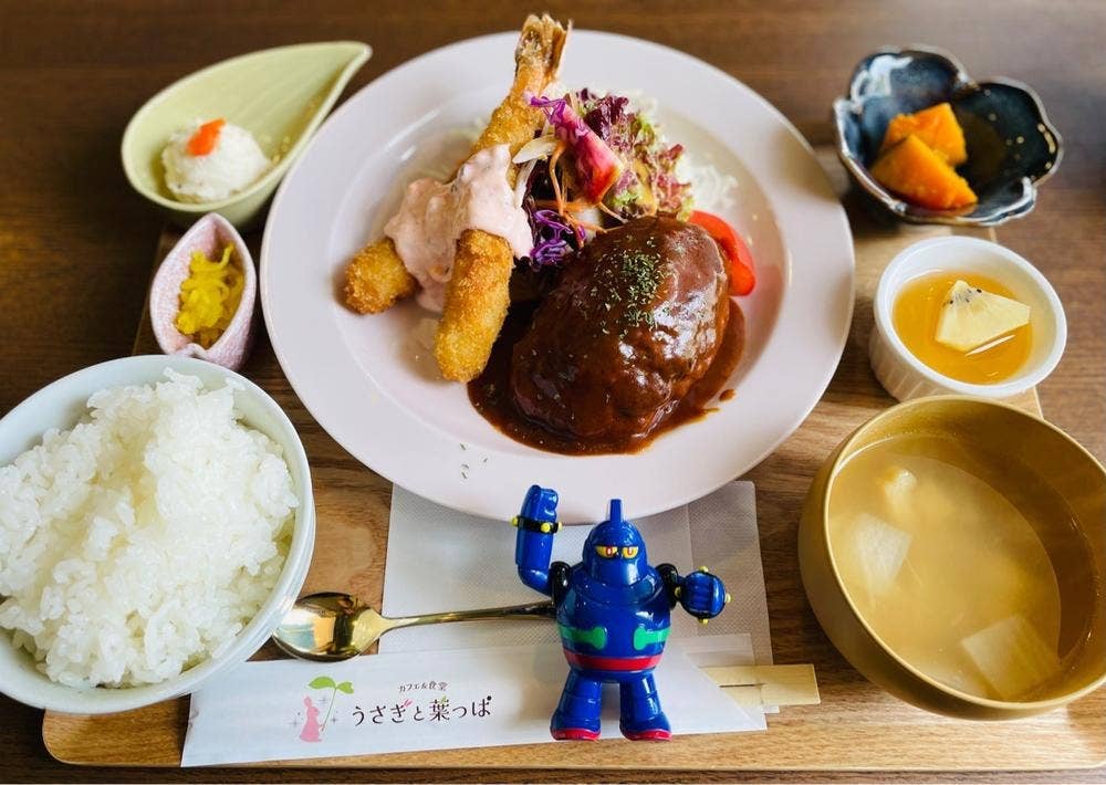 うさぎと葉っぱ