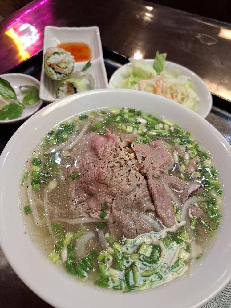PHO VIET QUAN 6