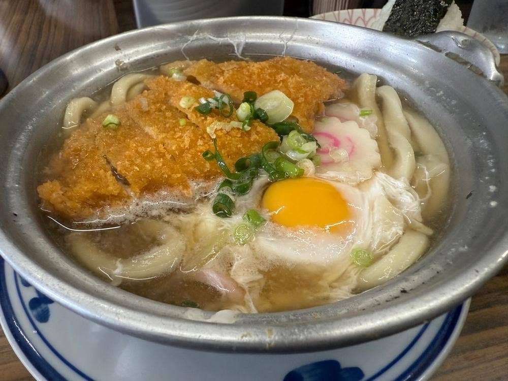 手打うどんさぬきや