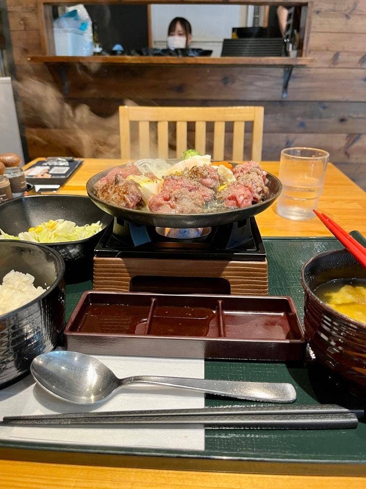 とろけるハンバーグ 福よし 中山駅前店
