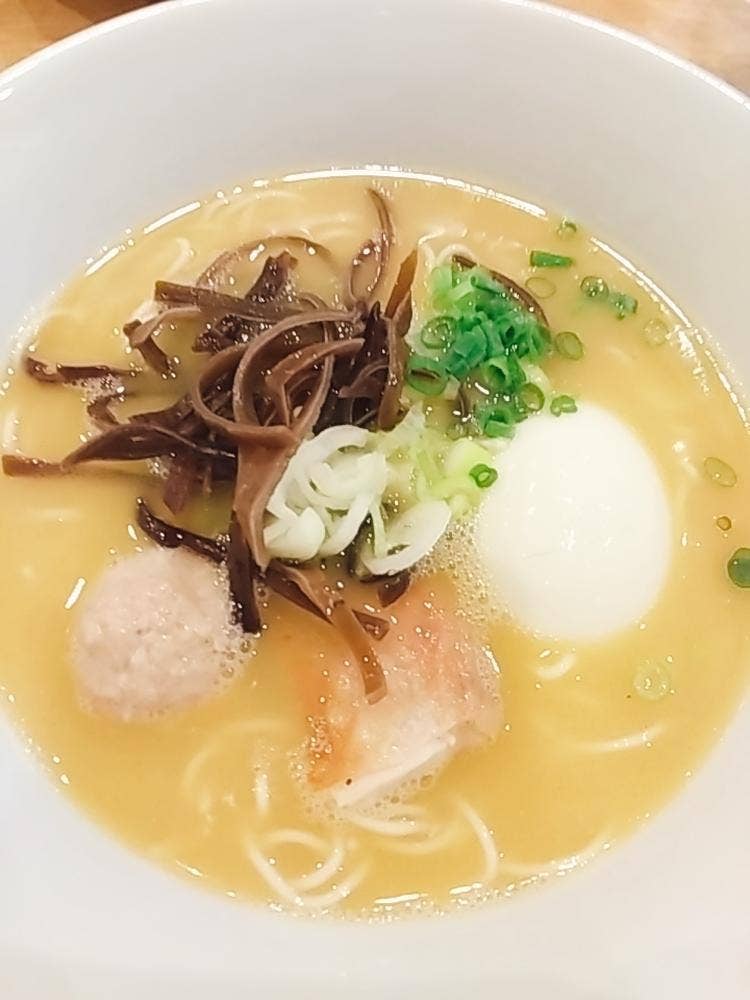 博多水炊きらーめん うかんむり