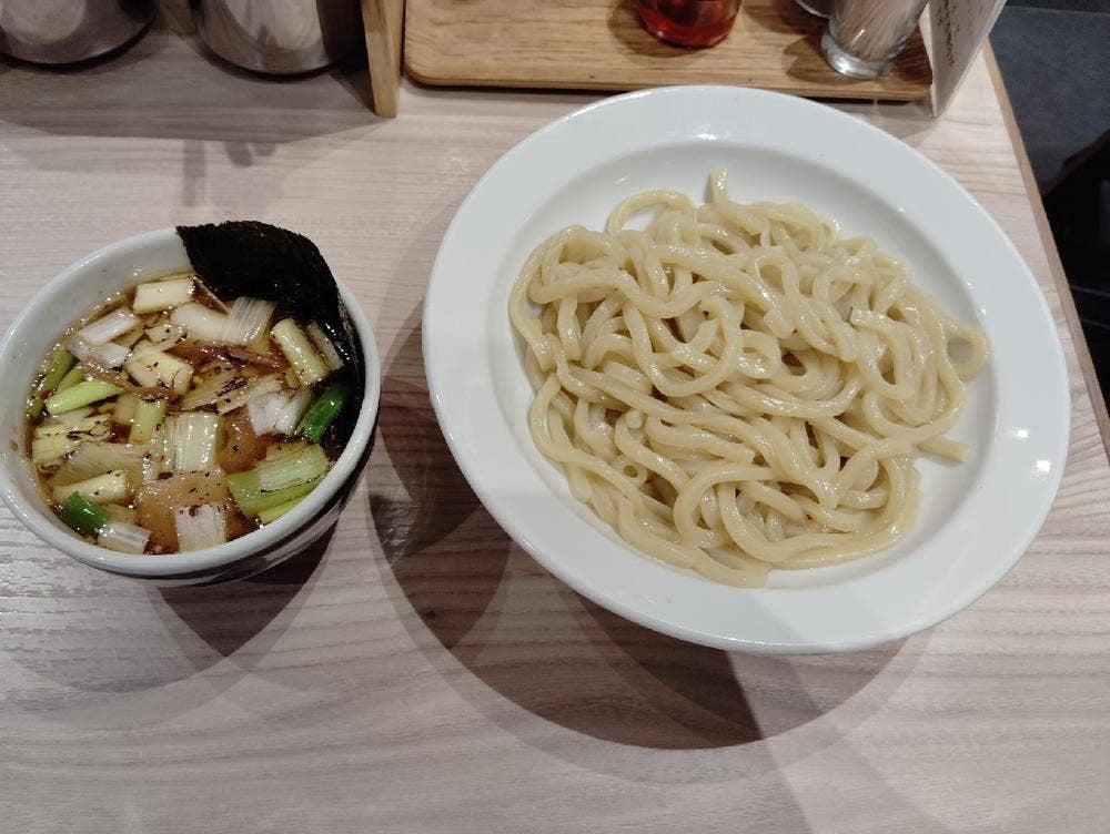 じかせいめん じゃじゃ。