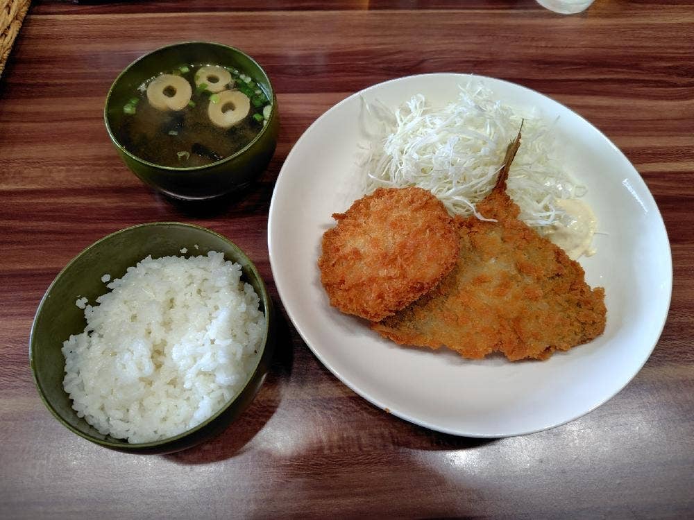 CAFE & BAR Chiroru