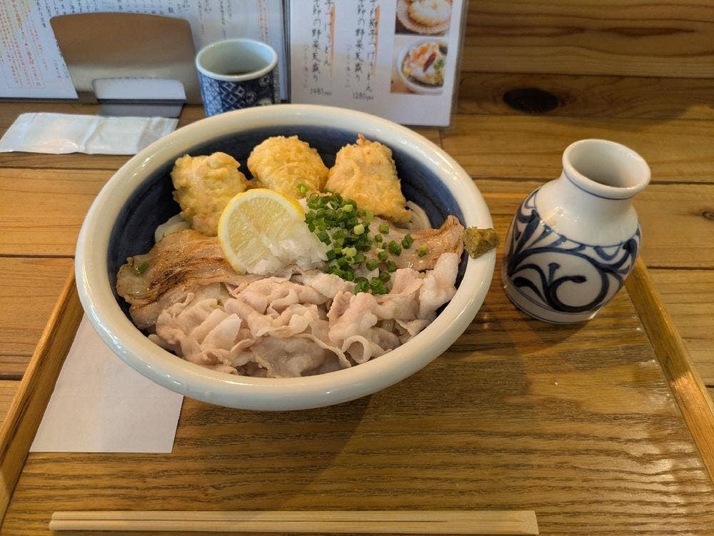 うどんマルナナ