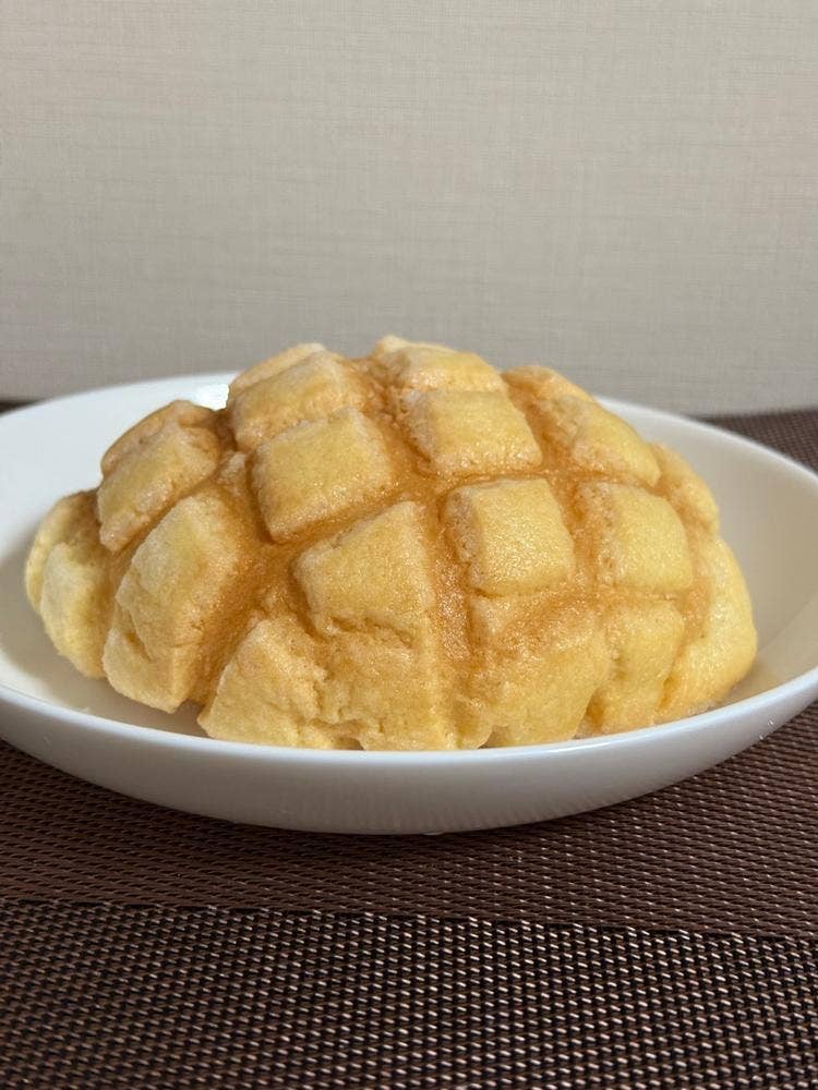 焼きたてメロンパン 久栄