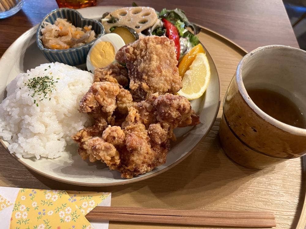 dekoboko cafe