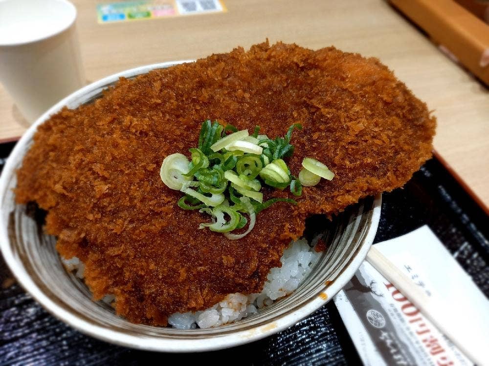 秩父名物豚味噌丼 ちんばた エミテラス店