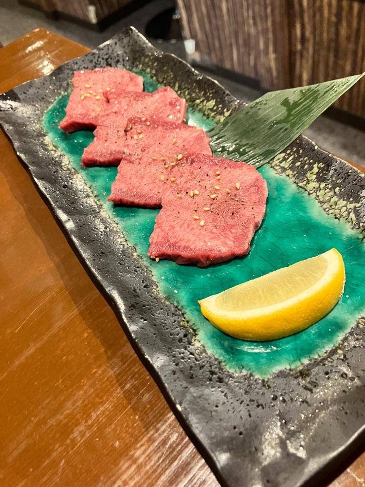 A5仙台牛炭火焼肉 肉豊作 神田駅前店