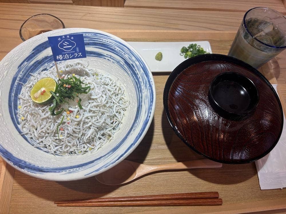 飛ベシラス 万代店