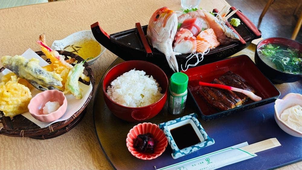 喫茶・お食事 里