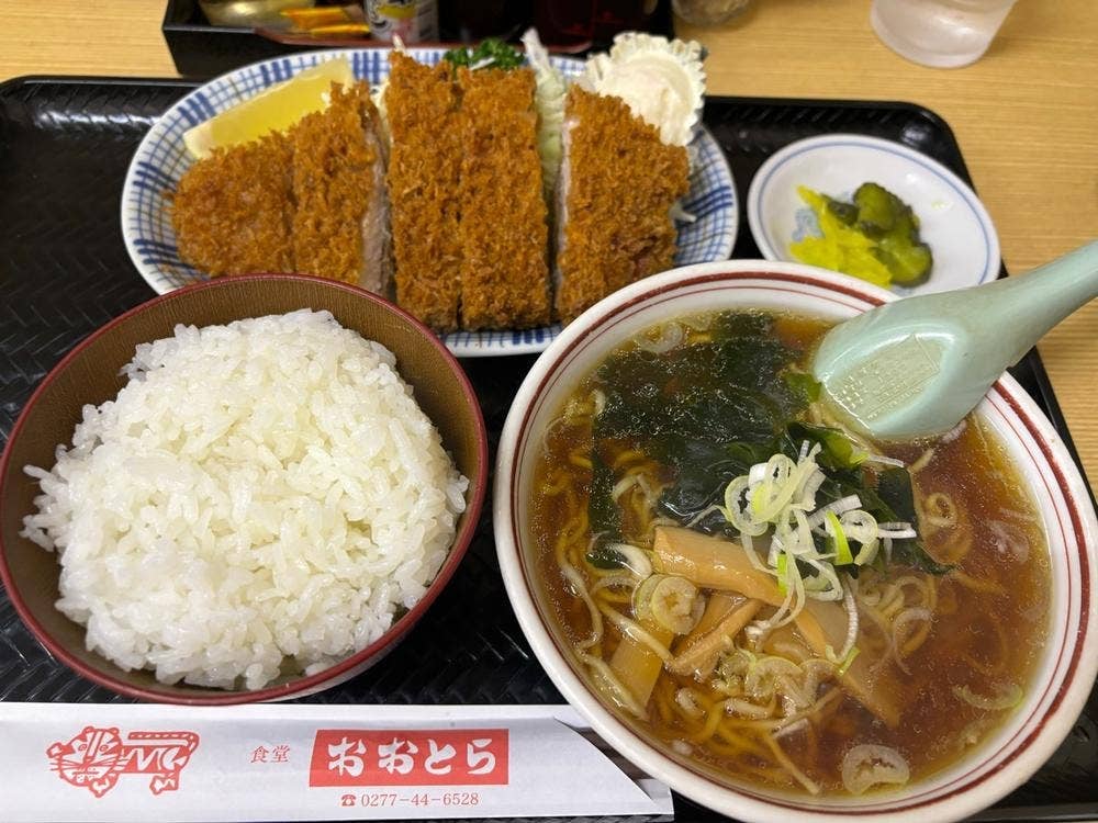 おおとら食堂