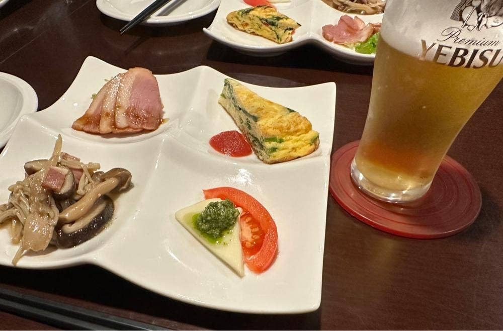カフェ＆バー ナナ・マール
