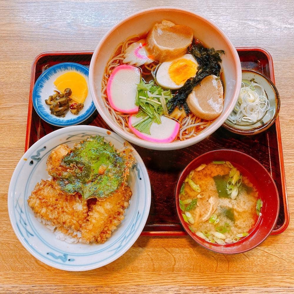 新亀そば店