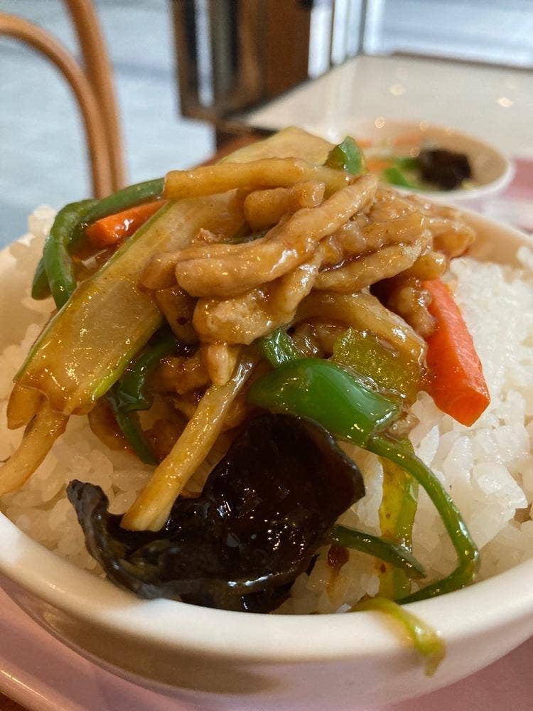 唐朝刀削麺 西新宿店