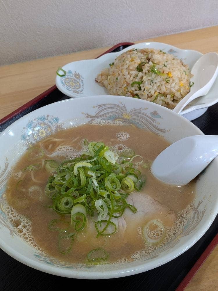 大黒ラーメン スーパーマツモト上桂店