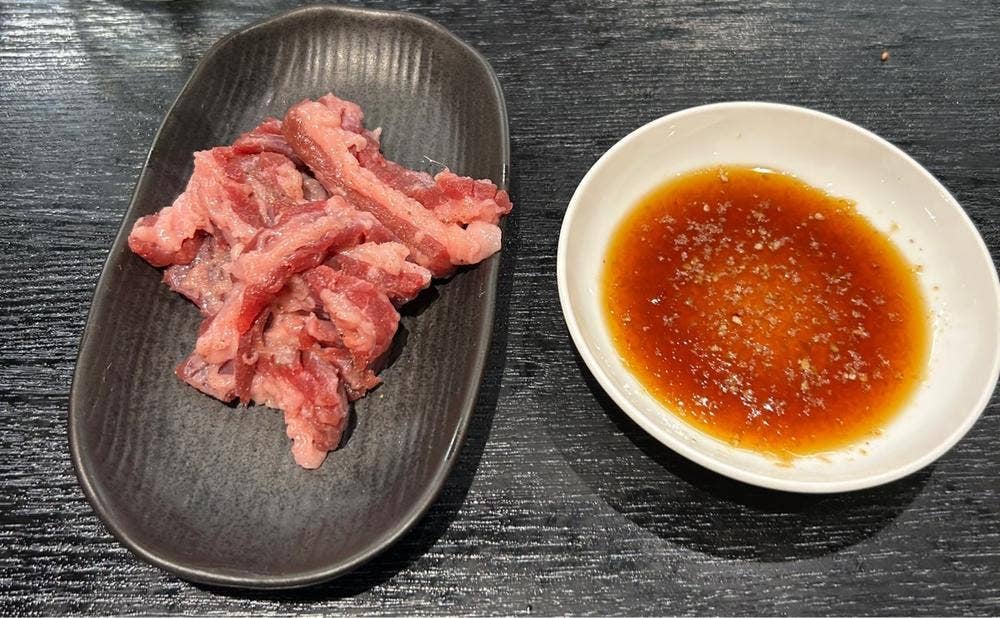 牛肉商 牛旬三郎 曽根店