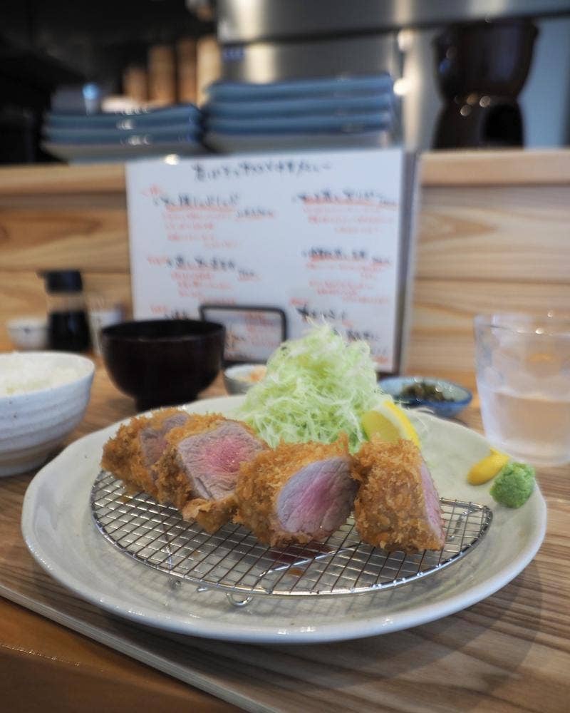 とんかつにしなか 六本松店