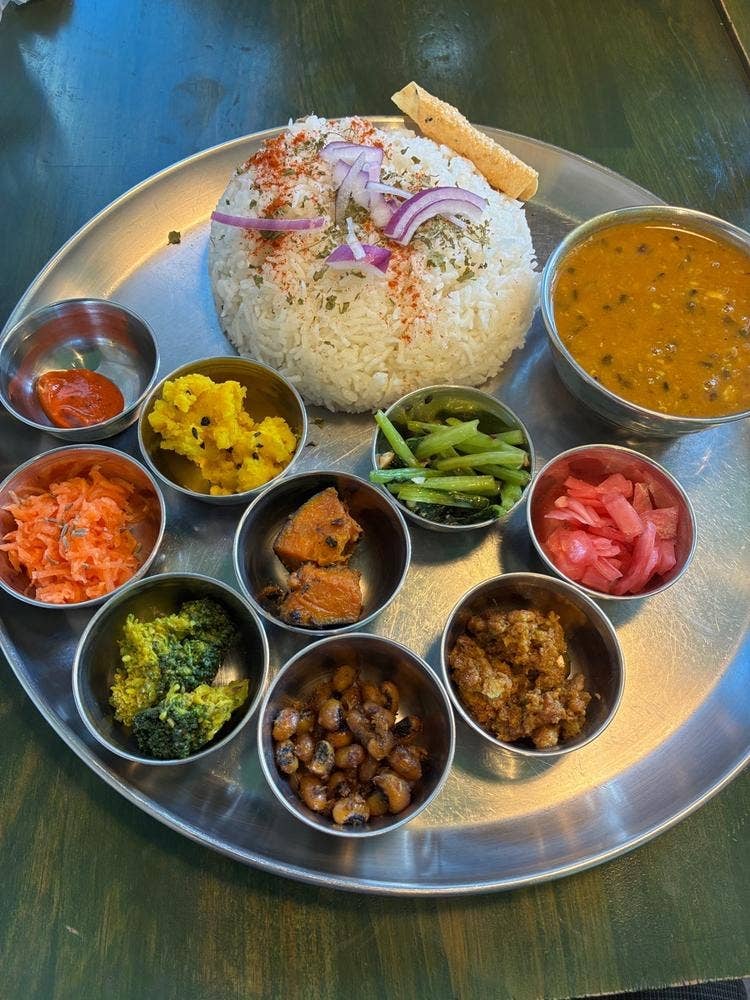 イン・ネパ カレー ラム