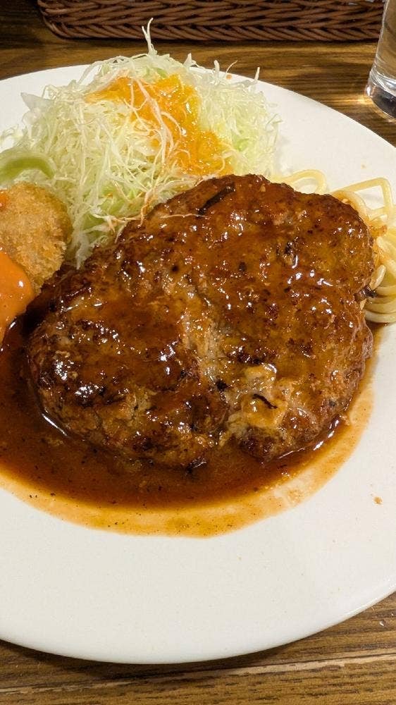 洋食バル ウルトラ