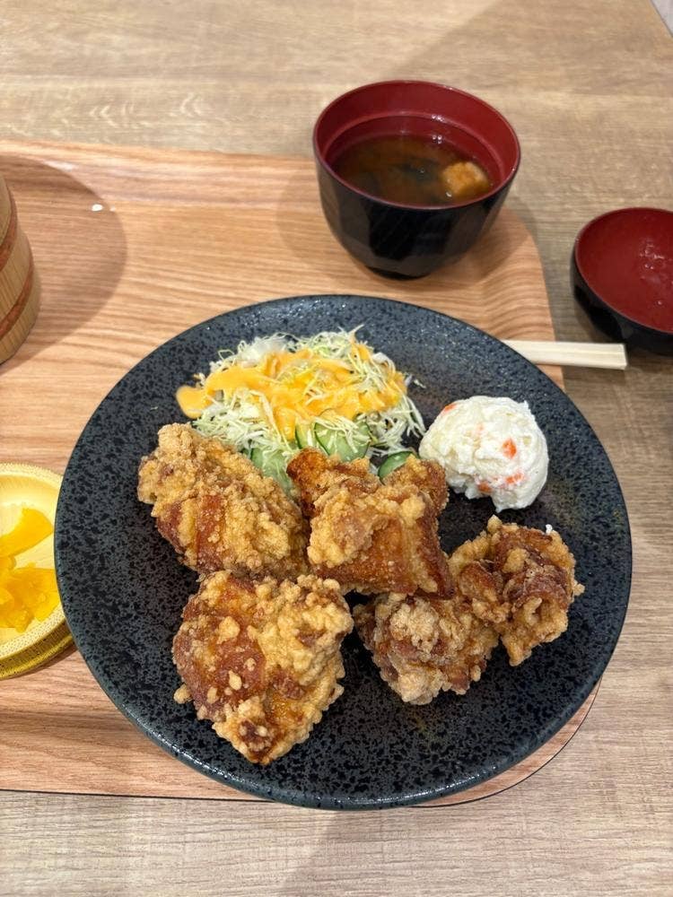 おおさかうまいもん食堂 佐海屋