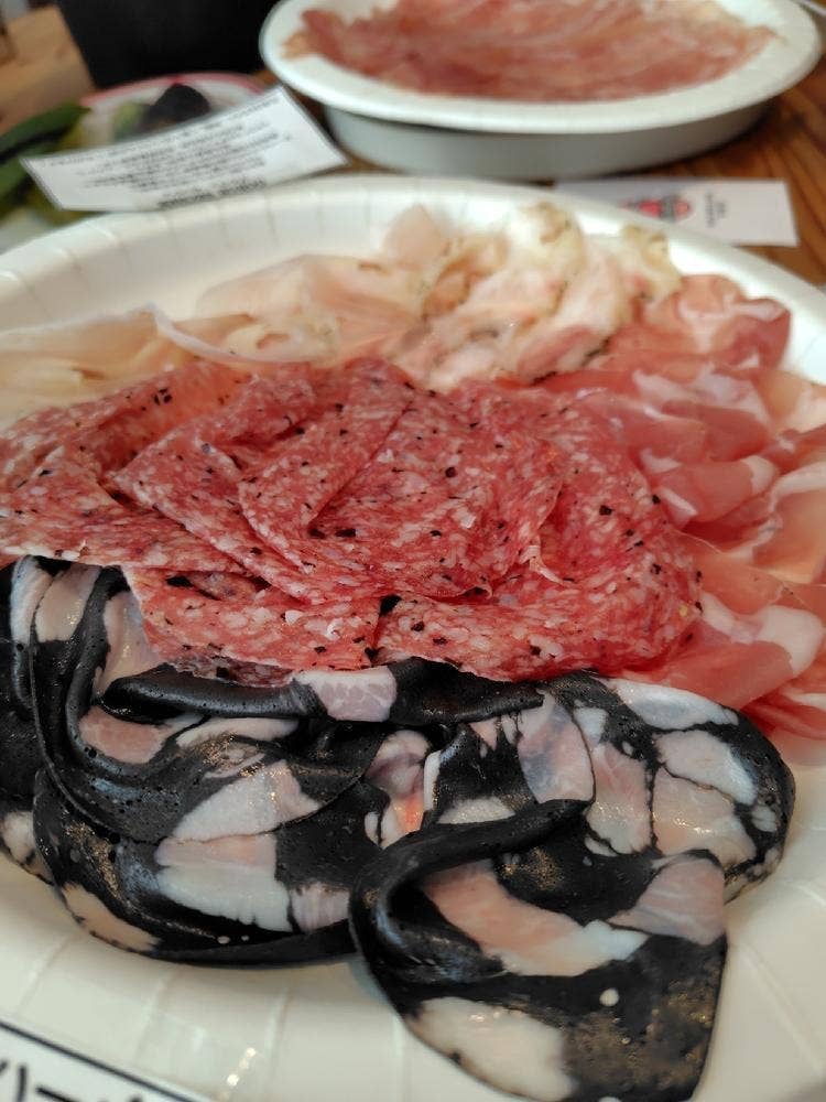 SALUMIILAND TOKYO