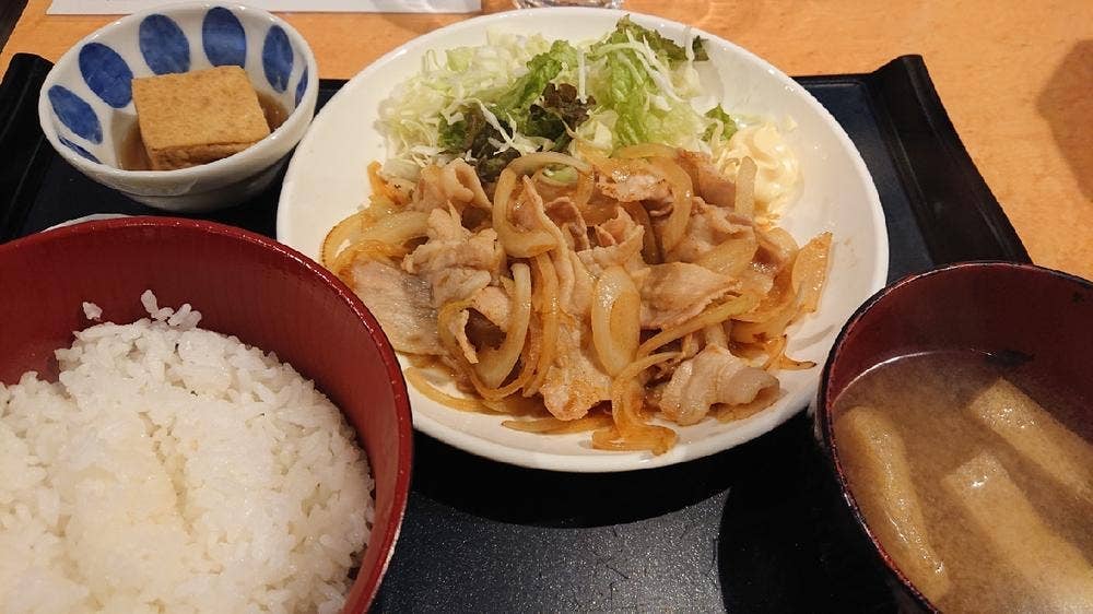やきとりホルモン とりとん