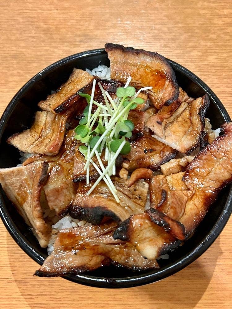 ベルサイユの豚 西新宿