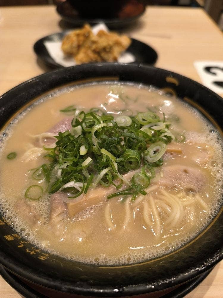 豚旨 うま屋ラーメン 春日店