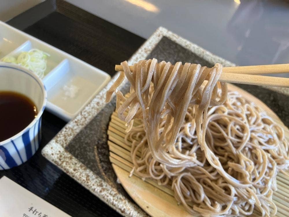 芳汕