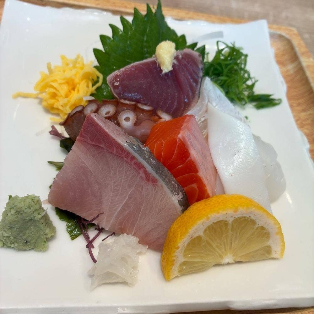 四季の海の恵み 和食とお酒処 あかしあ
