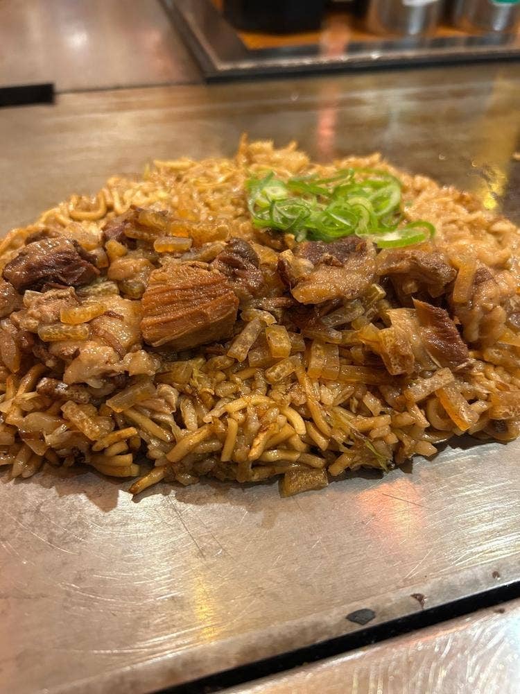 神戸牛すじ ぼっかけの拓 本店