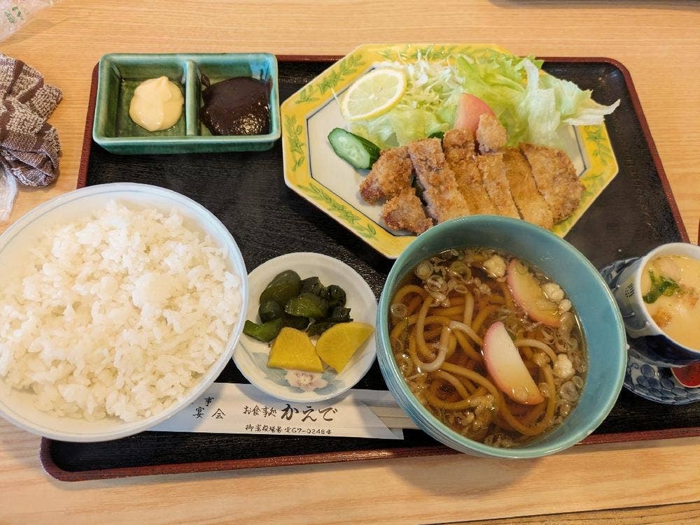 お食事処かえで