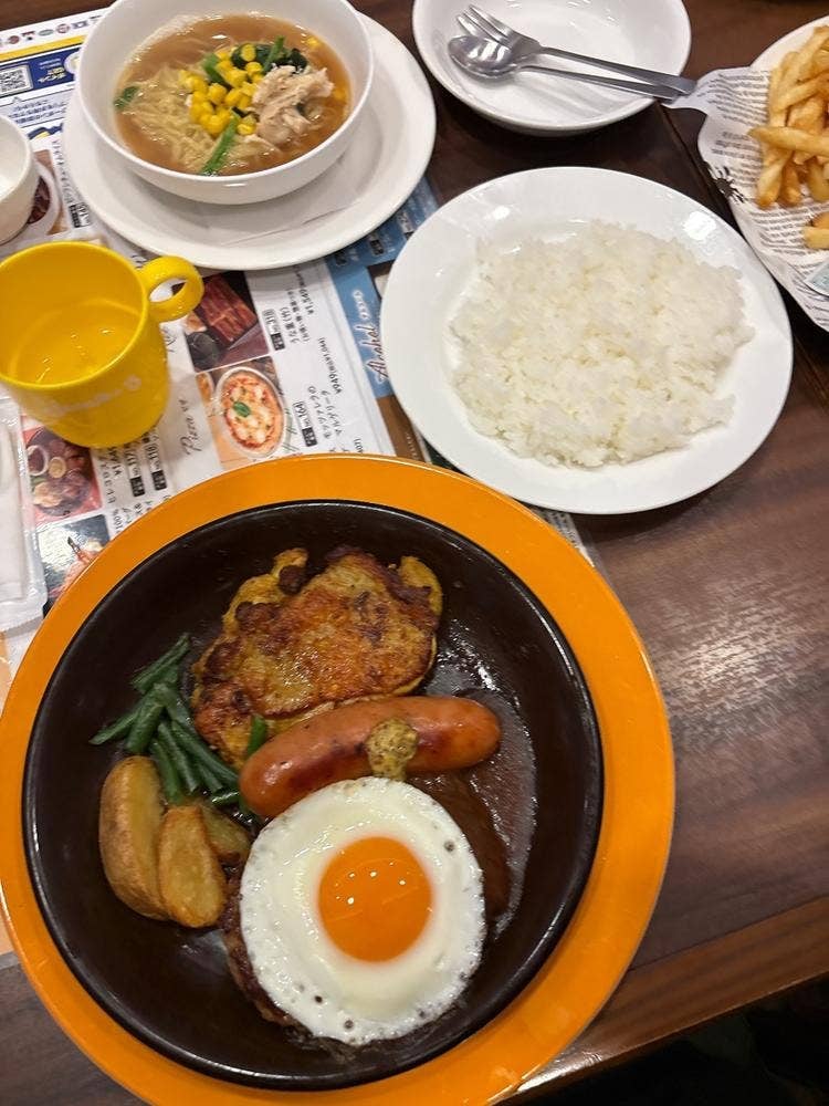 ジョナサン 横浜ワールドポーターズ店