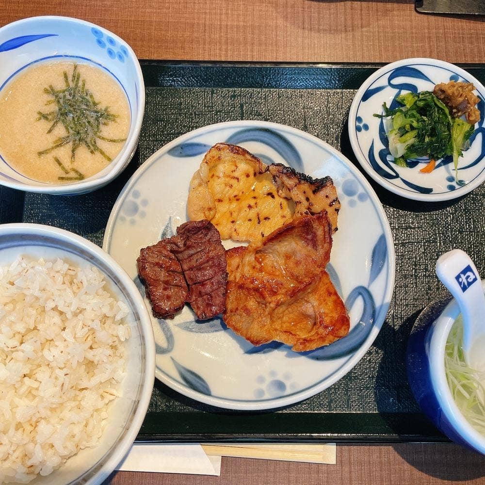 牛たんとろろ麦めし ねぎし 原宿店