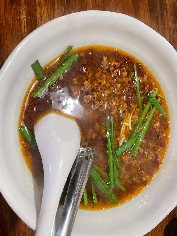 台湾ラーメンと酒菜のお店ジャン&スワン